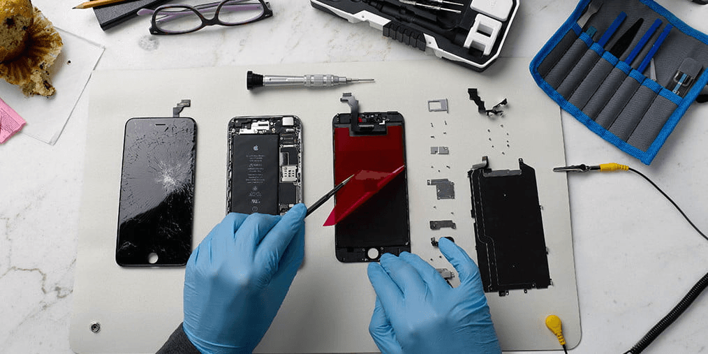 Seattle electronics repair technician LML Repair